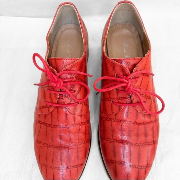 Mona Flying Women 9.5 US / 41 EU Red Derby Oxford Handmade Leather Shoe Loafer